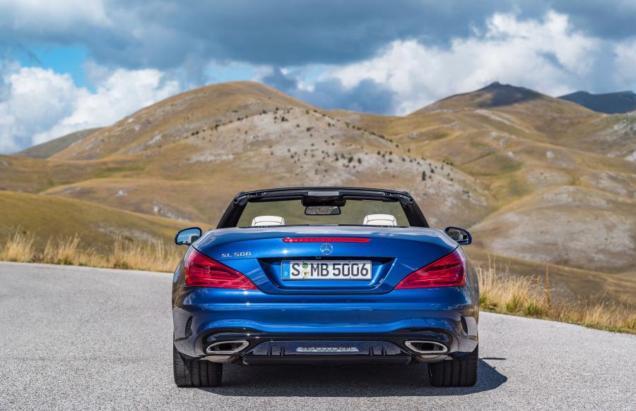  Mercedes-Benz SL500 2015 года  (фото 12 из 22)